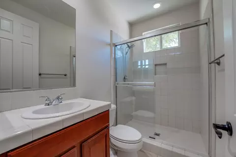 Bath - 48202 Chesapeake Pl, Indio, CA 92201 photo 1 of 8