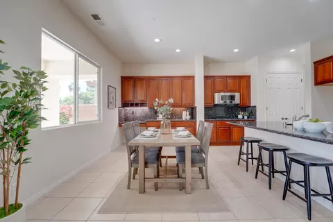 Dining - 48202 Chesapeake Pl, Indio, CA 92201 photo 3 of 3