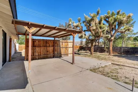 Exterior - 56050 Taos Trl, Yucca Valley, CA 92284 photo 2 of 3