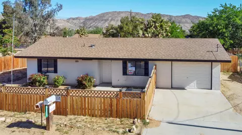 56050 Taos Trl, Yucca Valley, CA 92284