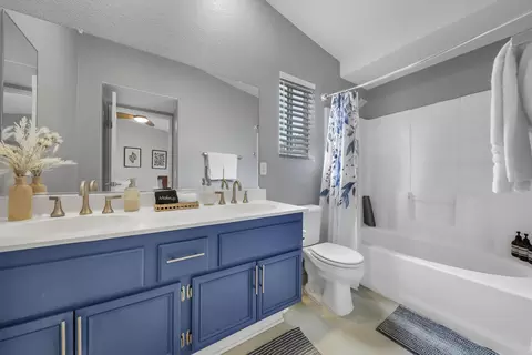 Bath - 80490 Paseo Tesoro, Indio, CA 92201 photo 1 of 2