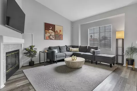 Living - 80490 Paseo Tesoro, Indio, CA 92201 photo 2 of 3