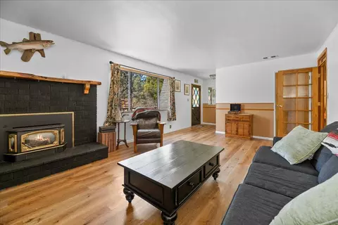 1080 Sequoia Dr, Big Bear City, CA 92314 photo 8