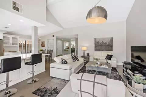 109 Juan Cir, Palm Desert, CA 92260