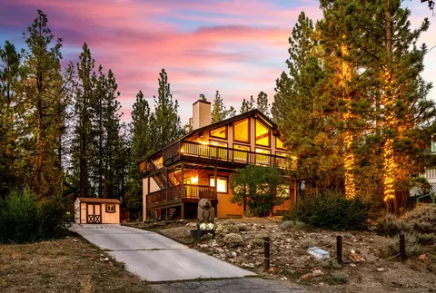 42452 Holiday Ln, Big Bear Lake, CA 92315