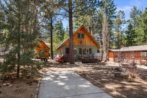 1145 Mitchell Ln, Big Bear City, CA 92314 photo 2