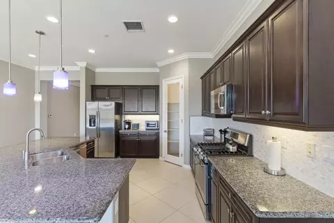 Kitchen - 43020 Ascona Ln, Indio, CA 92203 photo 5 of 6