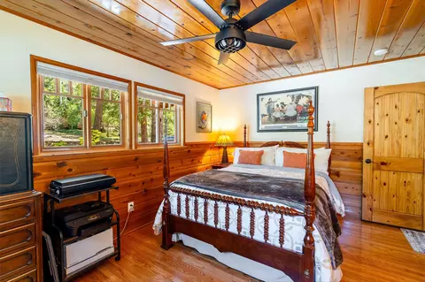 Bedroom - 25445 Palomar Rd, Idyllwild, CA 92549 photo 2 of 7