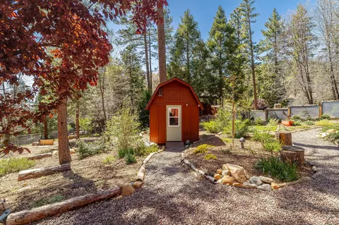 Exterior - 25445 Palomar Rd, Idyllwild, CA 92549 photo 14 of 21