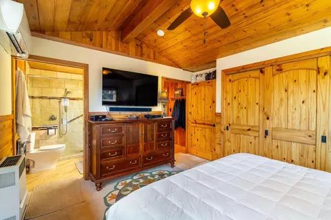 Bedroom - 25445 Palomar Rd, Idyllwild, CA 92549 photo 7 of 7