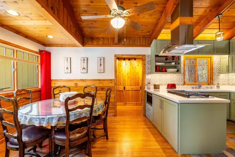 Dining - 25445 Palomar Rd, Idyllwild, CA 92549 photo 1 of 3