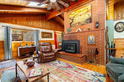 Living - 25445 Palomar Rd, Idyllwild, CA 92549 photo 5 of 5