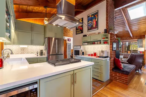 Kitchen - 25445 Palomar Rd, Idyllwild, CA 92549 photo 1 of 4
