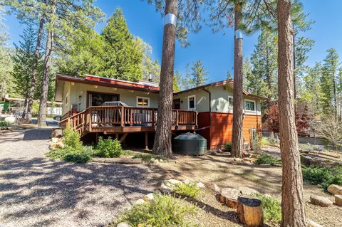 Exterior - 25445 Palomar Rd, Idyllwild, CA 92549 photo 10 of 21