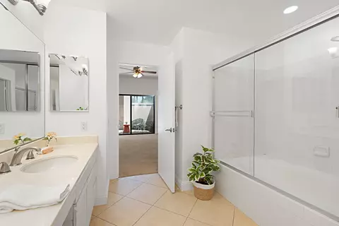 Bath - 80471 Oak Tree, La Quinta, CA 92253 photo 2 of 2