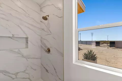 Bath - 1925 Border Ave, Joshua Tree, CA 92252 photo 4 of 4