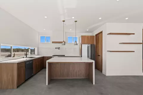 Kitchen - 1925 Border Ave, Joshua Tree, CA 92252 photo 6 of 6
