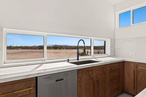Kitchen - 1925 Border Ave, Joshua Tree, CA 92252 photo 2 of 6