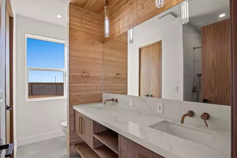 Bath - 1925 Border Ave, Joshua Tree, CA 92252 photo 1 of 4