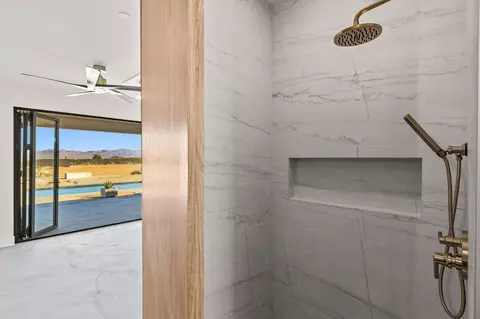 Bath - 1925 Border Ave, Joshua Tree, CA 92252 photo 2 of 4