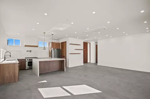 Living - 1925 Border Ave, Joshua Tree, CA 92252 photo 5 of 6