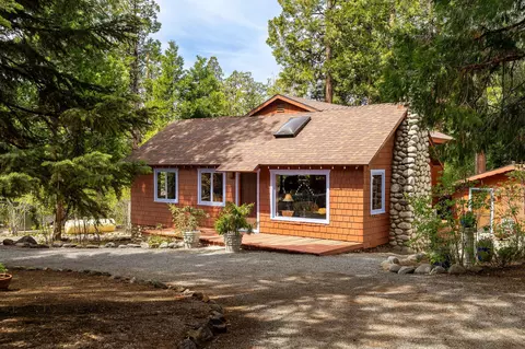 25025 Fern Valley Rd, Idyllwild, CA 92549