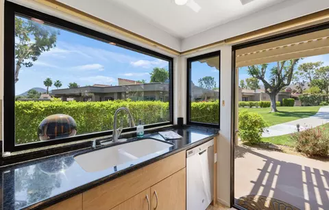 72537 Rolling Knoll Dr, Palm Desert, CA 92260