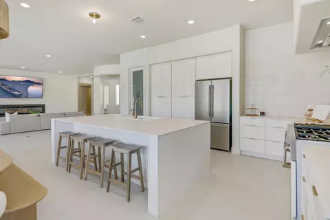 Kitchen - 48622 Meandering Cloud St, Indio, CA 92201 photo 6 of 8