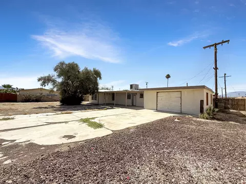 Exterior - 83053 Sonora Ave, Indio, CA 92201 photo 4 of 6