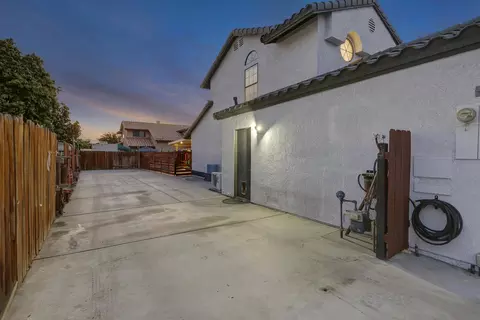 Exterior - 45587 Indian River Rd, Indio, CA 92201 photo 15 of 28