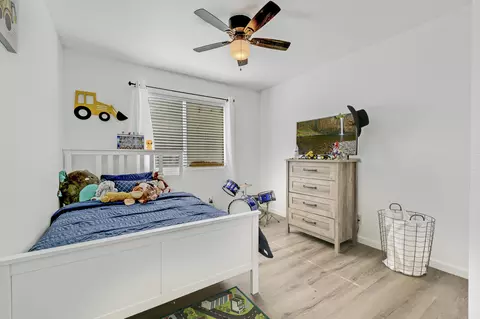 Bedroom - 45587 Indian River Rd, Indio, CA 92201 photo 2 of 5