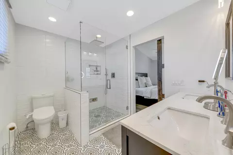 Bath - 45587 Indian River Rd, Indio, CA 92201 photo 4 of 4