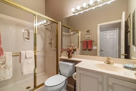 Bath - 80435 Muirfield Dr, Indio, CA 92201 photo 4 of 4