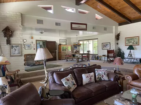 Living - 38540 38540 Alva Dr, Cherry Valley, CA 92223 photo 5 of 7