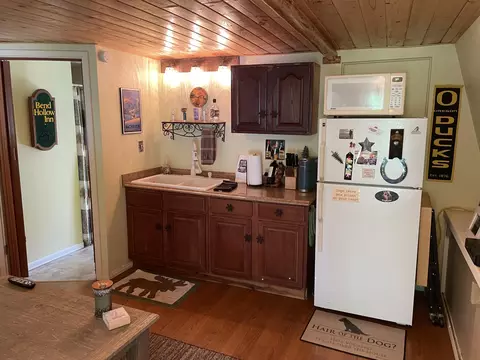 Kitchen - 38540 38540 Alva Dr, Cherry Valley, CA 92223 photo 7 of 7