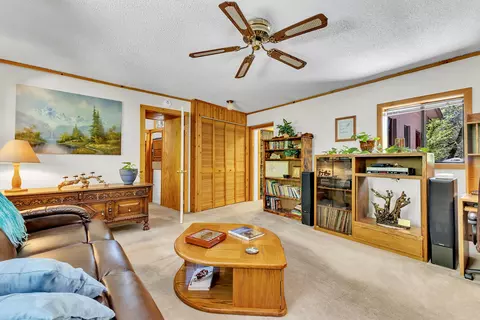 Living - 54703 Pine Crest Ave, Idyllwild, CA 92549 photo 6 of 6