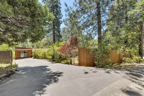 Exterior - 54703 Pine Crest Ave, Idyllwild, CA 92549 photo 4 of 16