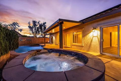 1121 Palmas Rdg, Palm Springs, CA 92262