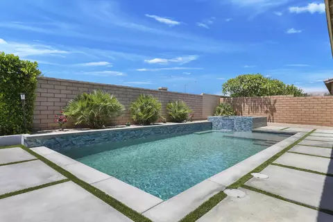 Exterior - 41399 Manchester St, Indio, CA 92203 photo 5 of 9