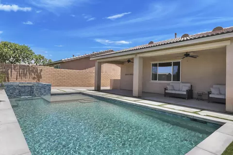 Exterior - 41399 Manchester St, Indio, CA 92203 photo 7 of 9