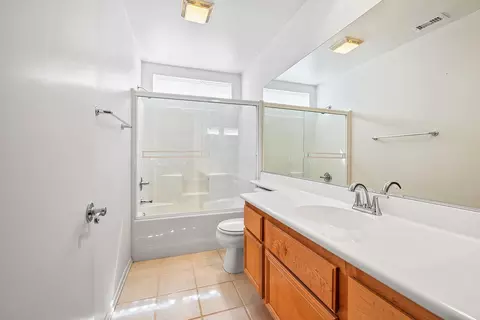 Bath - 81326 Avenida Alamitos, Indio, CA 92201 photo 2 of 3