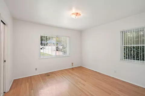 Bedroom - 108 W Kenneth Rd, Glendale, CA 91202 photo 4 of 9