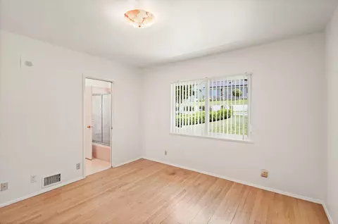 Bedroom - 108 W Kenneth Rd, Glendale, CA 91202 photo 6 of 9