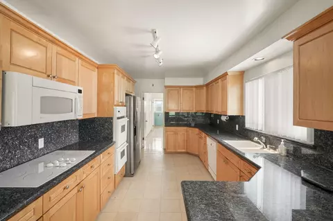 Kitchen - 108 W Kenneth Rd, Glendale, CA 91202 photo 2 of 4