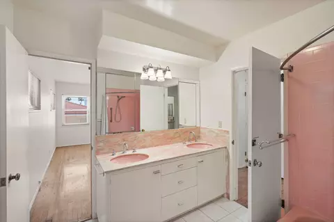 Bath - 108 W Kenneth Rd, Glendale, CA 91202 photo 6 of 7
