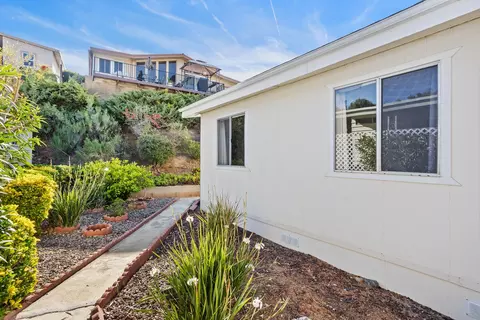 Exterior - 4650 Dulin Rd, Fallbrook, CA 92028 photo 6 of 9