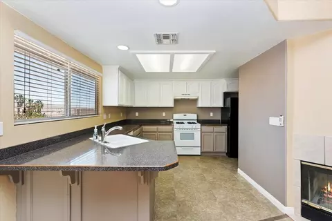 57229 Juarez Dr, Yucca Valley, CA 92284 photo 17