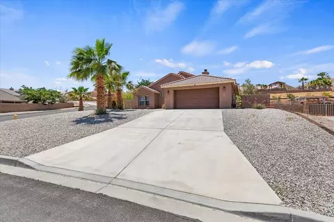 57229 Juarez Dr, Yucca Valley, CA 92284 photo 4