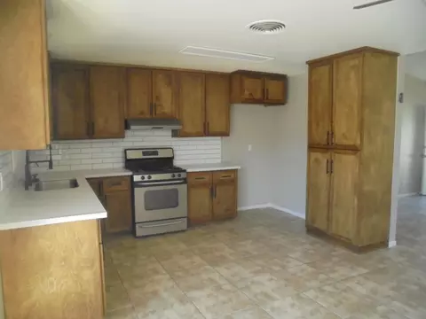 370 N 9th St, Blythe, CA 92225