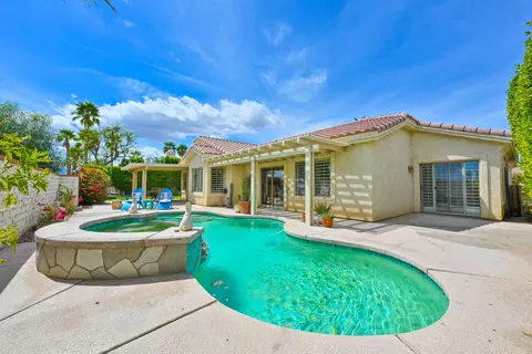 44950 Calle Santa Barbara, La Quinta, CA 92253